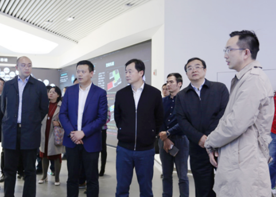 江苏省工信厅副厅长池宇一行调研3044am永利电子·苏州网安创新基地并召开座谈会