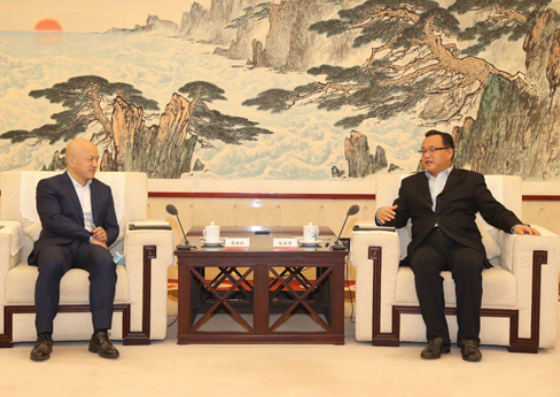 济南市市长孙述涛会见3044am永利系统总裁陈士刚，共商数字济南发展